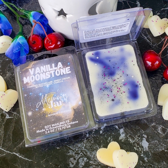 Vanilla Moonstone - Soy Wax Melt Clamshell 2.6oz - Picture 2 of 3